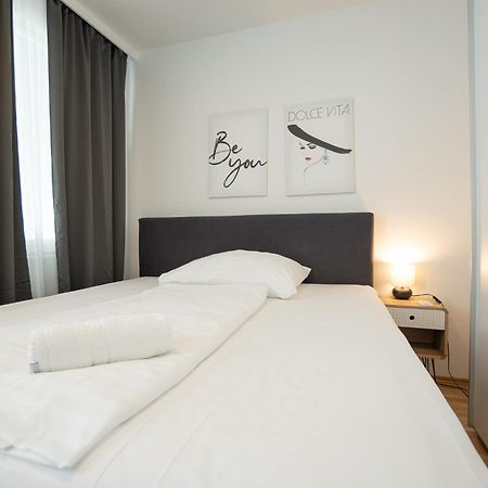 Charming Apartment With Balcony, Close To Stephansdom Cathedral Vienna Exterior photo