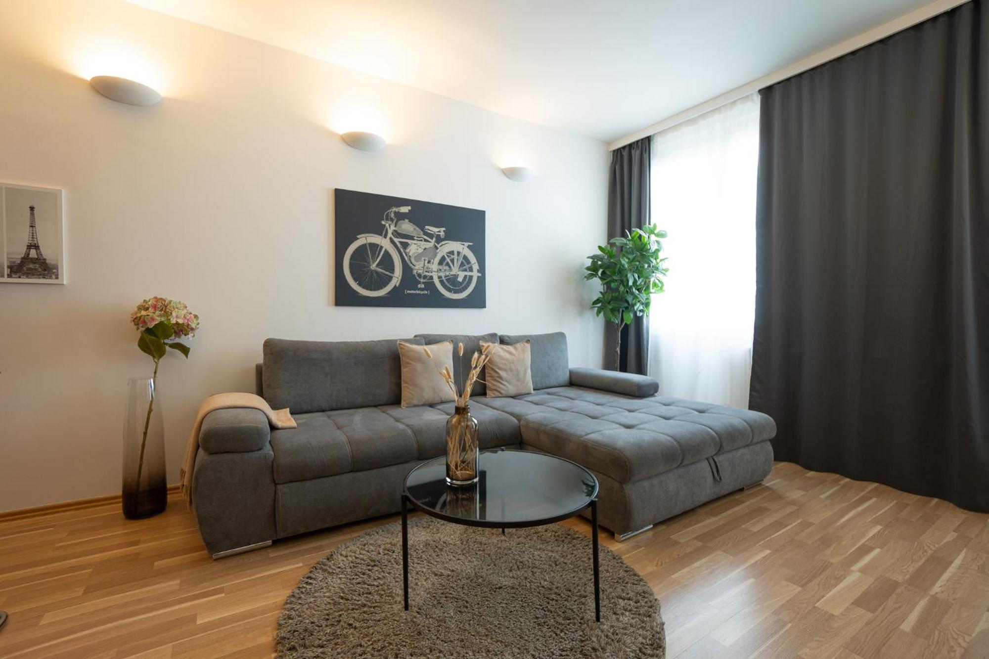 Charming Apartment With Balcony, Close To Stephansdom Cathedral Vienna Exterior photo