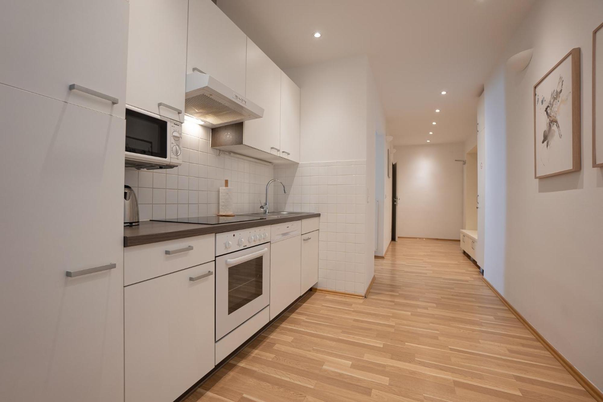 Charming Apartment With Balcony, Close To Stephansdom Cathedral Vienna Exterior photo