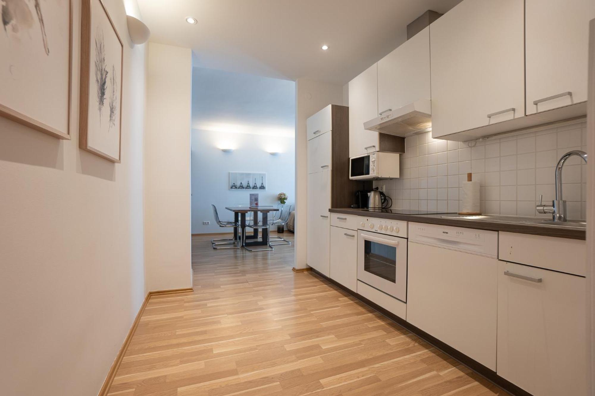 Charming Apartment With Balcony, Close To Stephansdom Cathedral Vienna Exterior photo