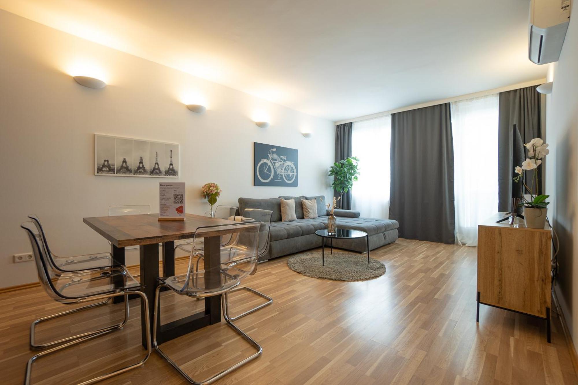 Charming Apartment With Balcony, Close To Stephansdom Cathedral Vienna Exterior photo