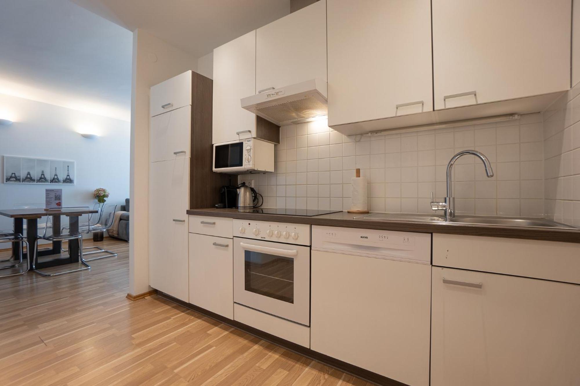 Charming Apartment With Balcony, Close To Stephansdom Cathedral Vienna Exterior photo