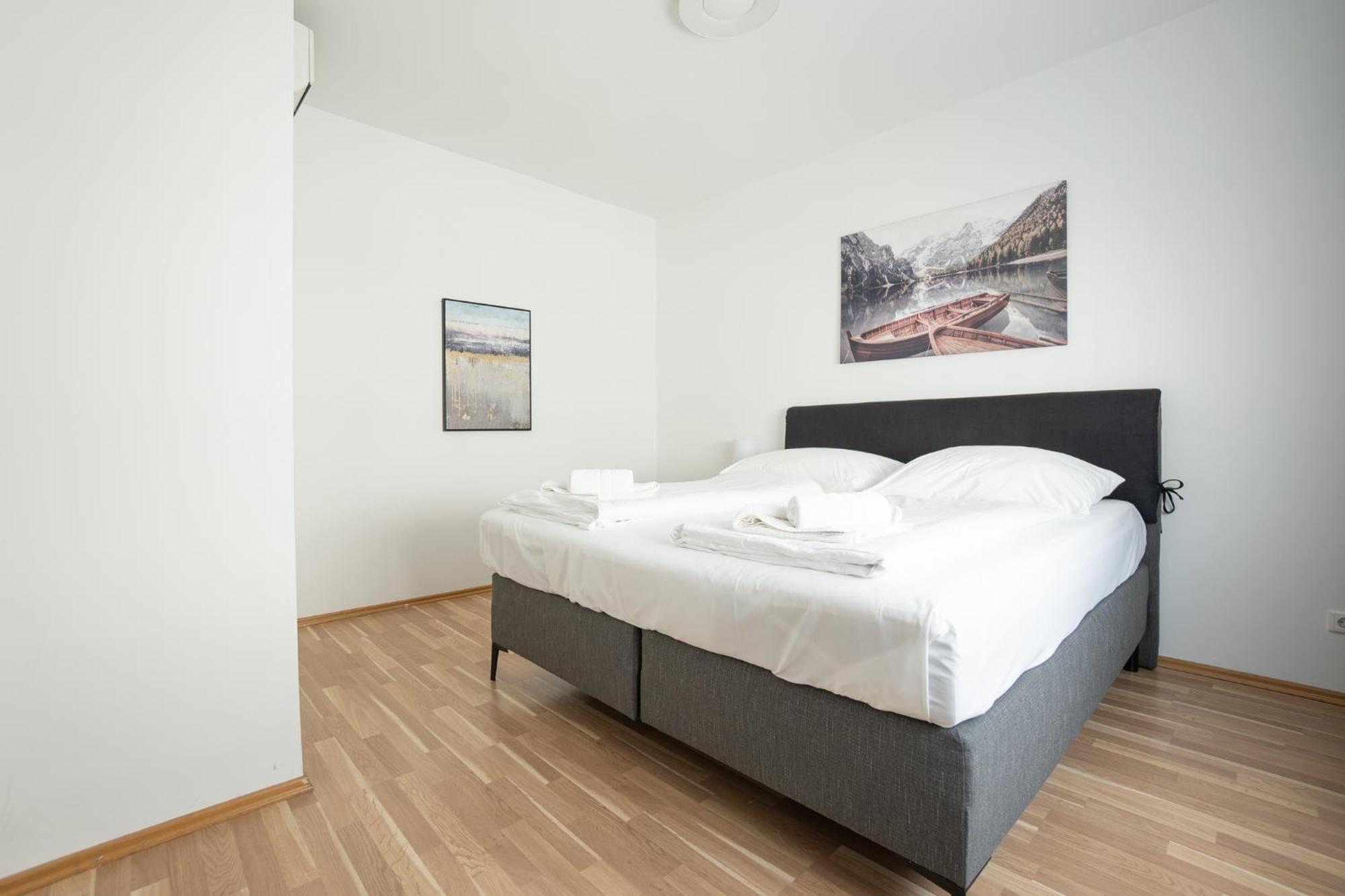 Charming Apartment With Balcony, Close To Stephansdom Cathedral Vienna Exterior photo