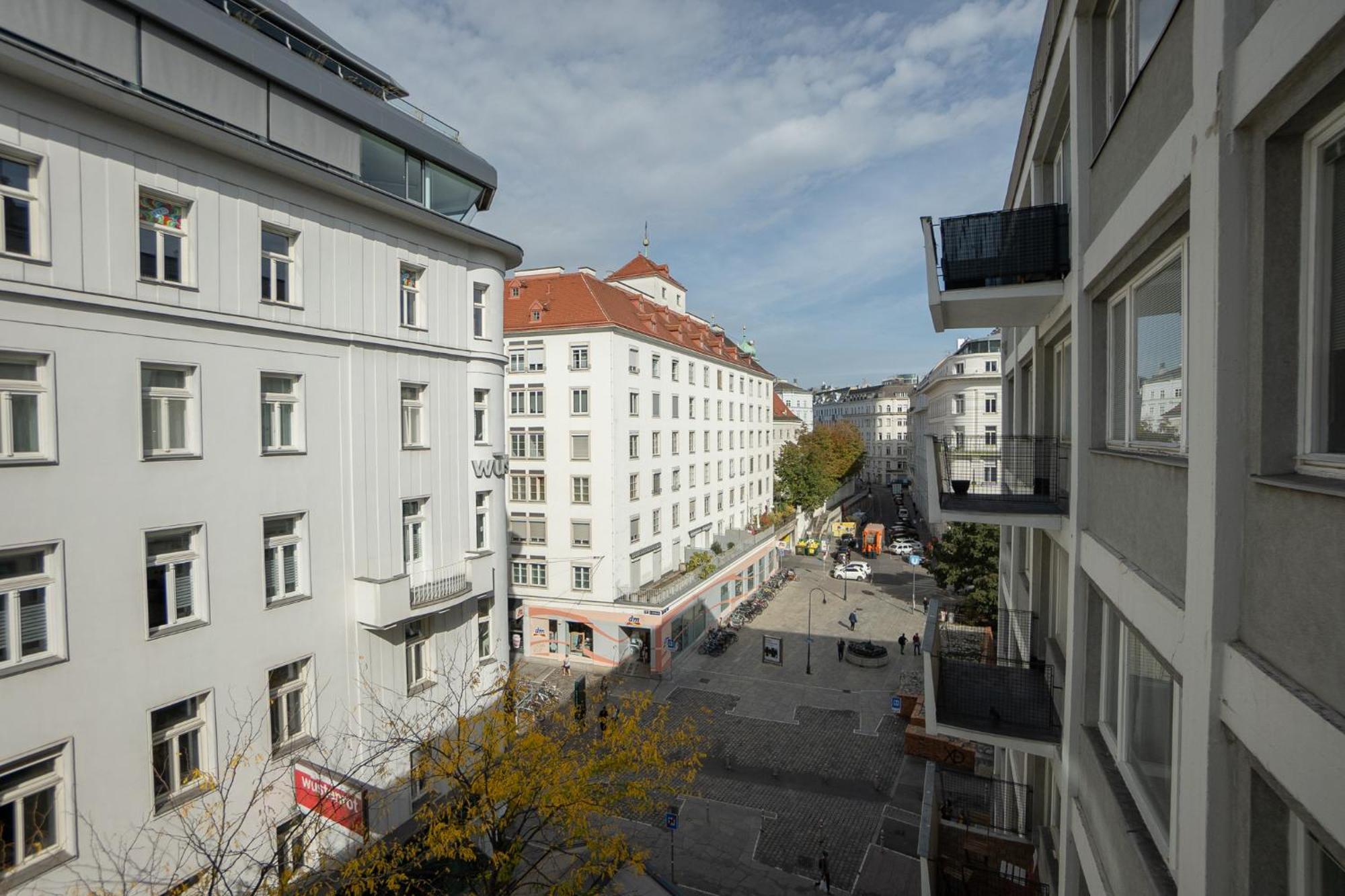 Charming Apartment With Balcony, Close To Stephansdom Cathedral Vienna Exterior photo